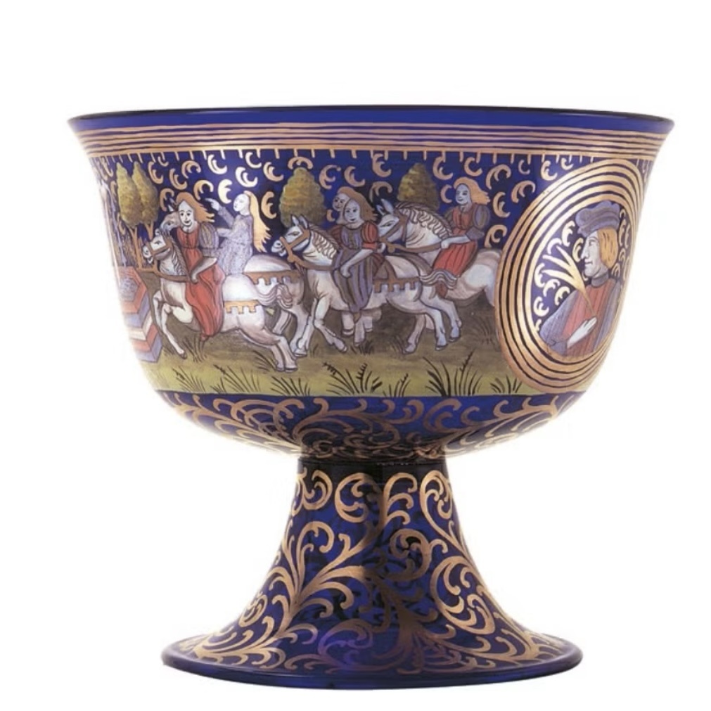 Свадебный кубок с изысканной росписью, созданный в эпоху итальянского Возрождения мастером Баровье.
