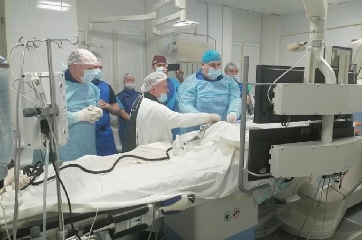    Тульские хирурги впервые выполнили бронхопластическую операцию при раке