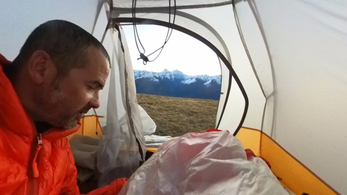 Эх, вода замёрзла, а как хотелось поваляться с утренним кофе!