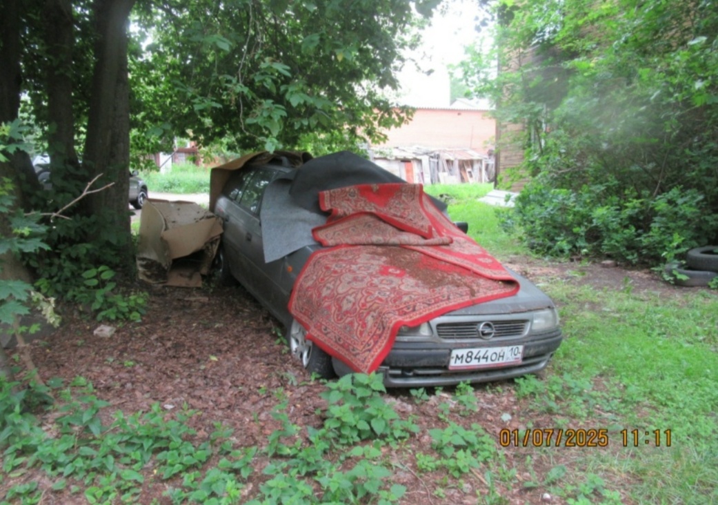   В Петрозаводске признали брошенными пять старых автомобилей© администрация Петрозаводска
