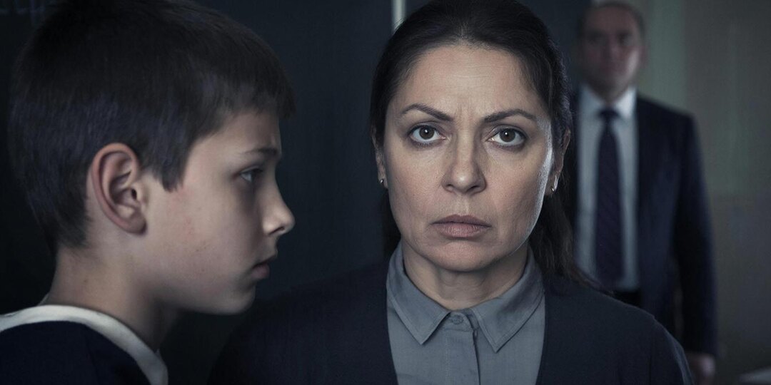 Учительница гнобила моего сына, пока не узнала, кто его отец...