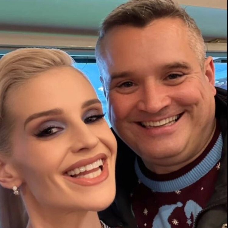 ФОТО: Instagram Келли Осборн (запрещенная в России соцсеть; принадлежит компании Meta, признанной экстремистской организацией и запрещенной в РФ)📷
