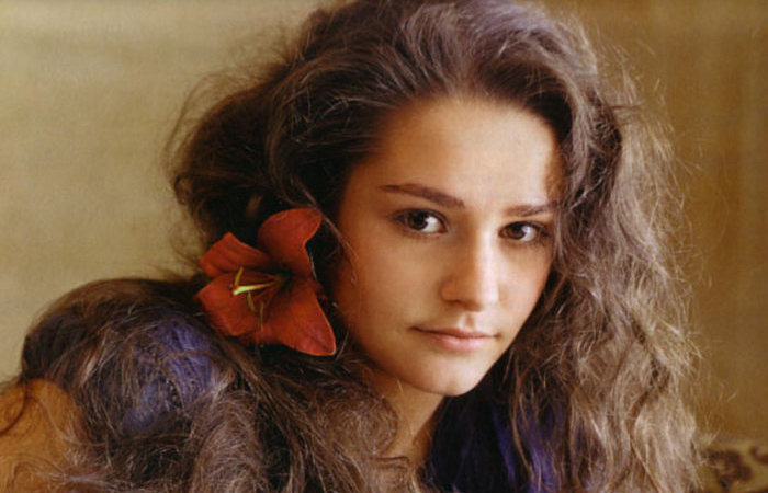 Несмотря на все сложности шла к мечте.