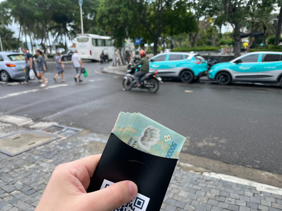 Обменял онлайн рубли на деньги наличными