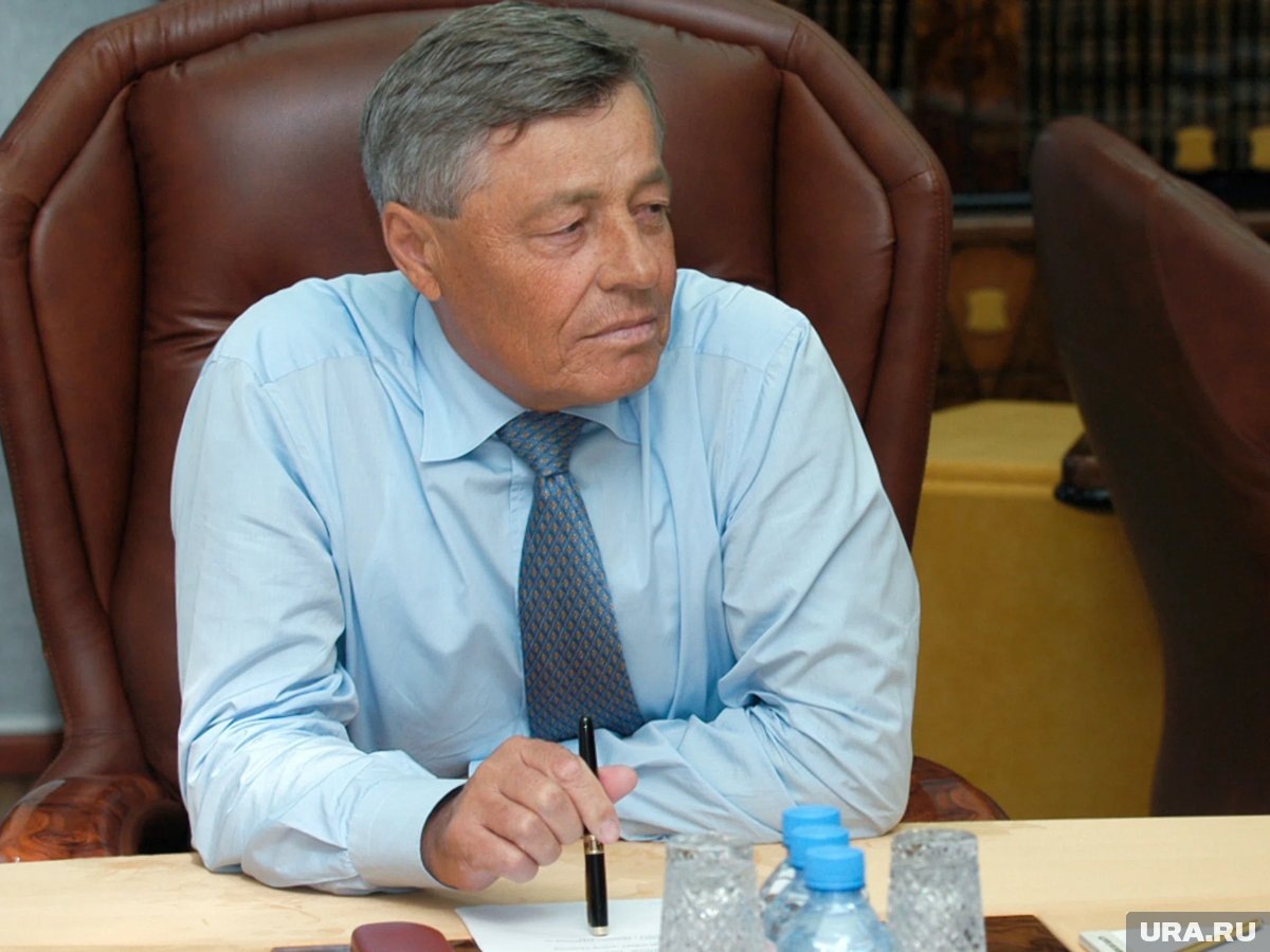     Петр Сумин стал первым всенародно избранным губернатором Челябинской области
