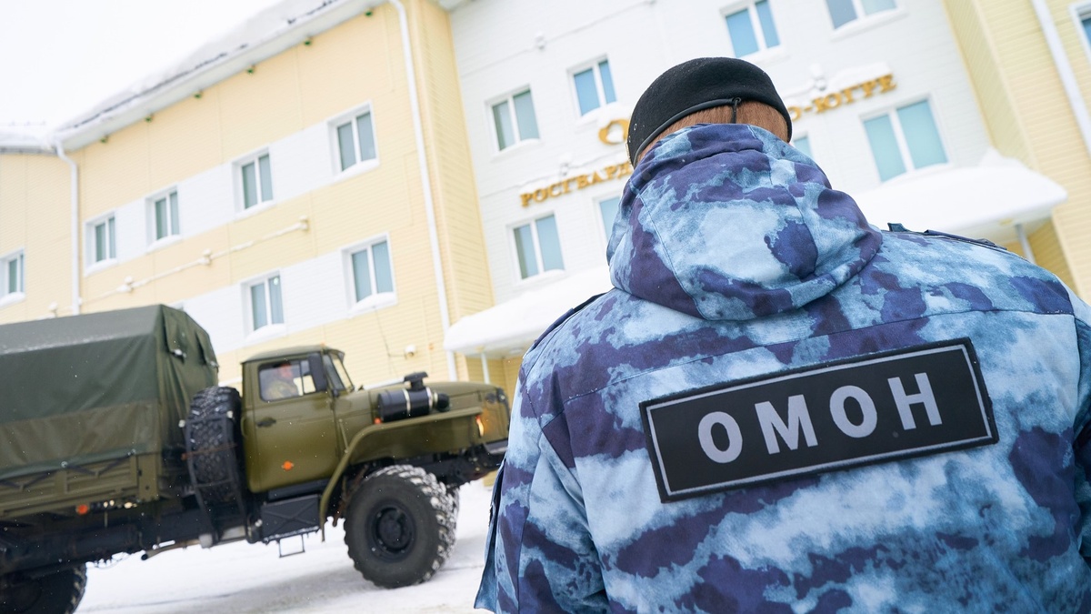    В Югре введут ежемесячные выплаты для силовиков