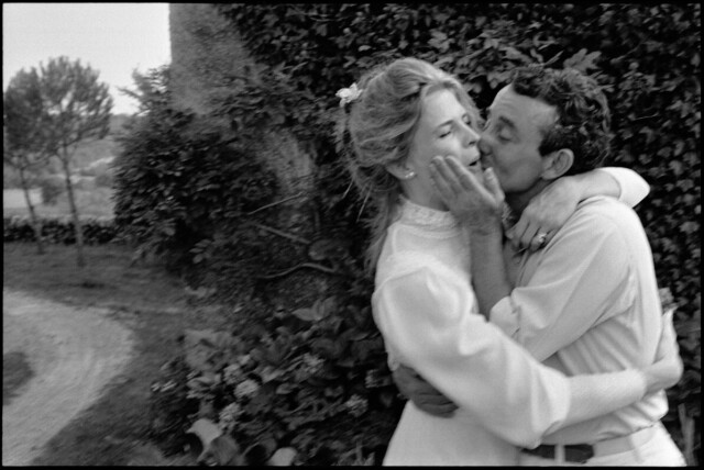 Актриса Кэндис Берген и французский режиссер Луи Малле на свадьбе. Луганьяк, Франция, 1980 г.