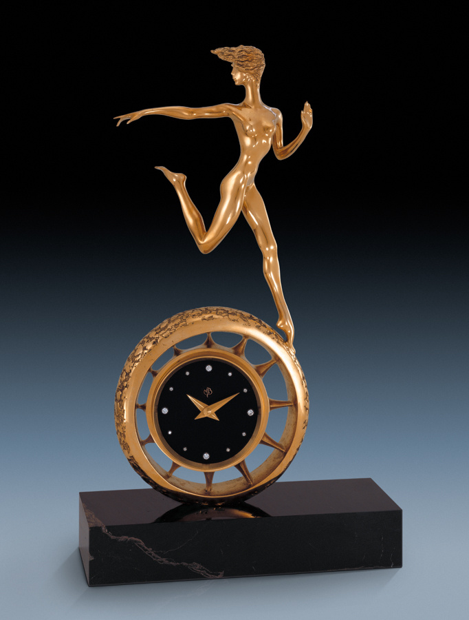 Скульптура "Бег времени".
Бронза, золото, драгоценные камни, окаменевшее дерево.

©Скульптор Виктор Митрошин
© Фото А. Соколов