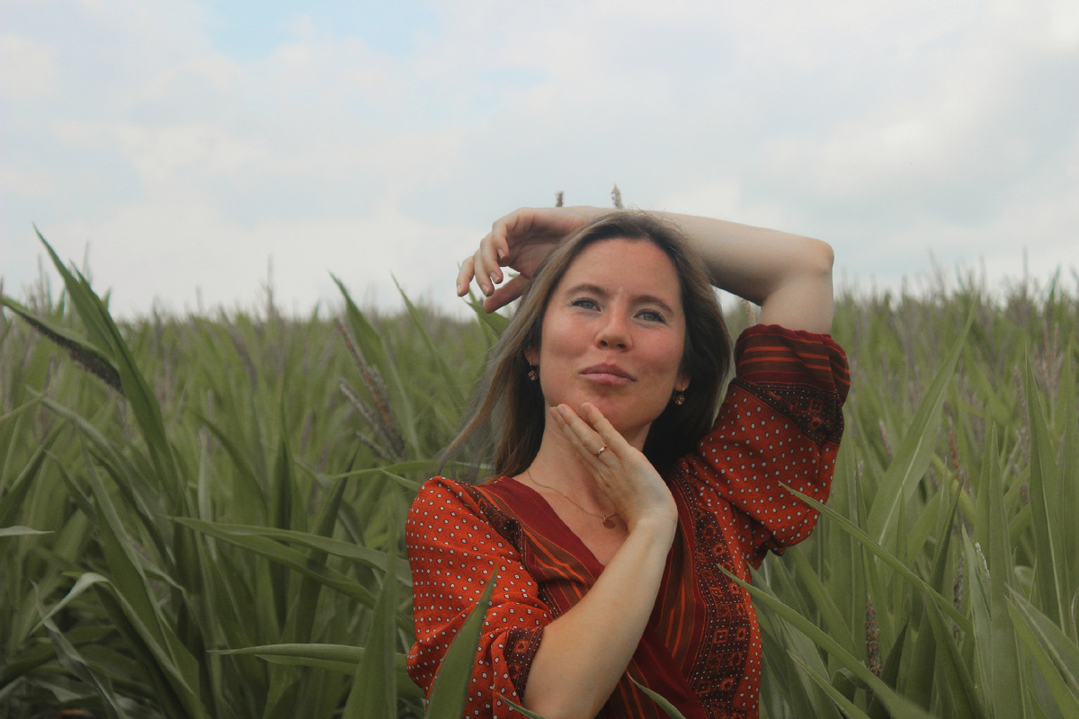 Фото автора во время беременности. Гинеколог постоянно ругала меня за то, что я мало набираю. А я думаю, нормально я набрала - с 57 до 71, куда уж больше. За двоих не ела, целый торт в один присест не уминала, аппетит у меня по сути вообще не изменился, правда, и токсикоза не было. Где-то за 4-5 месяцев всё вернулось на круги своя. 