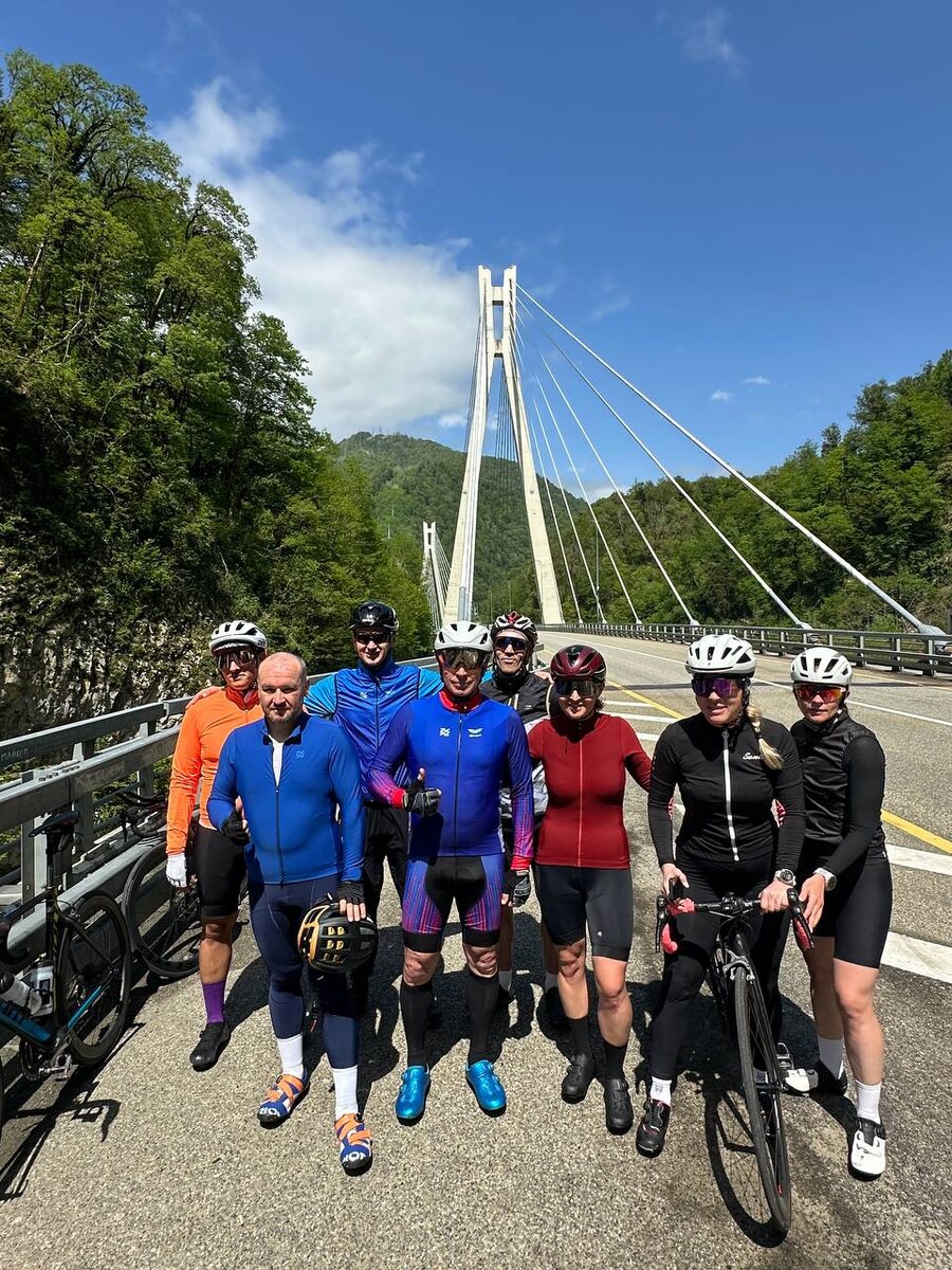 Спорсмены на сбору в Сочи в сентябре 2025г