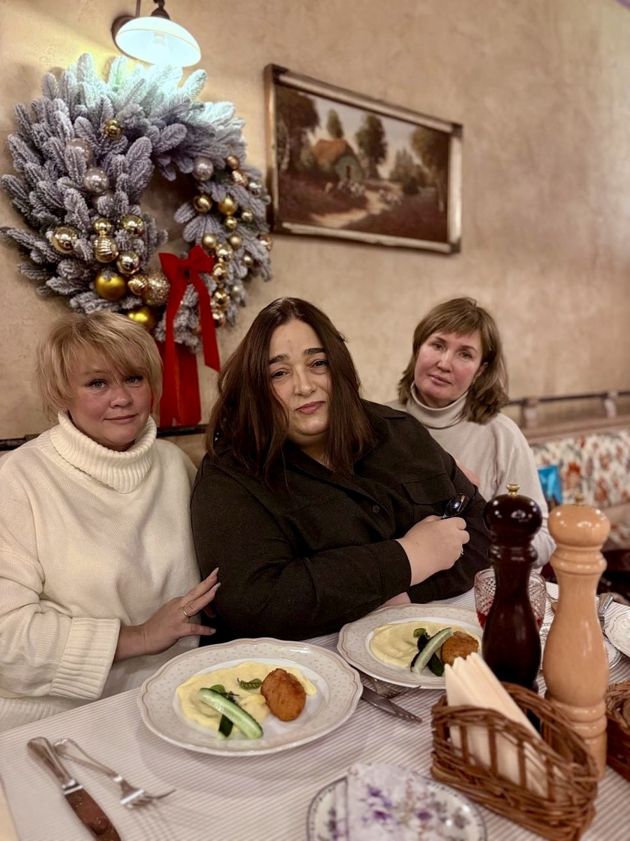 Фото автора. Мы с девочками.