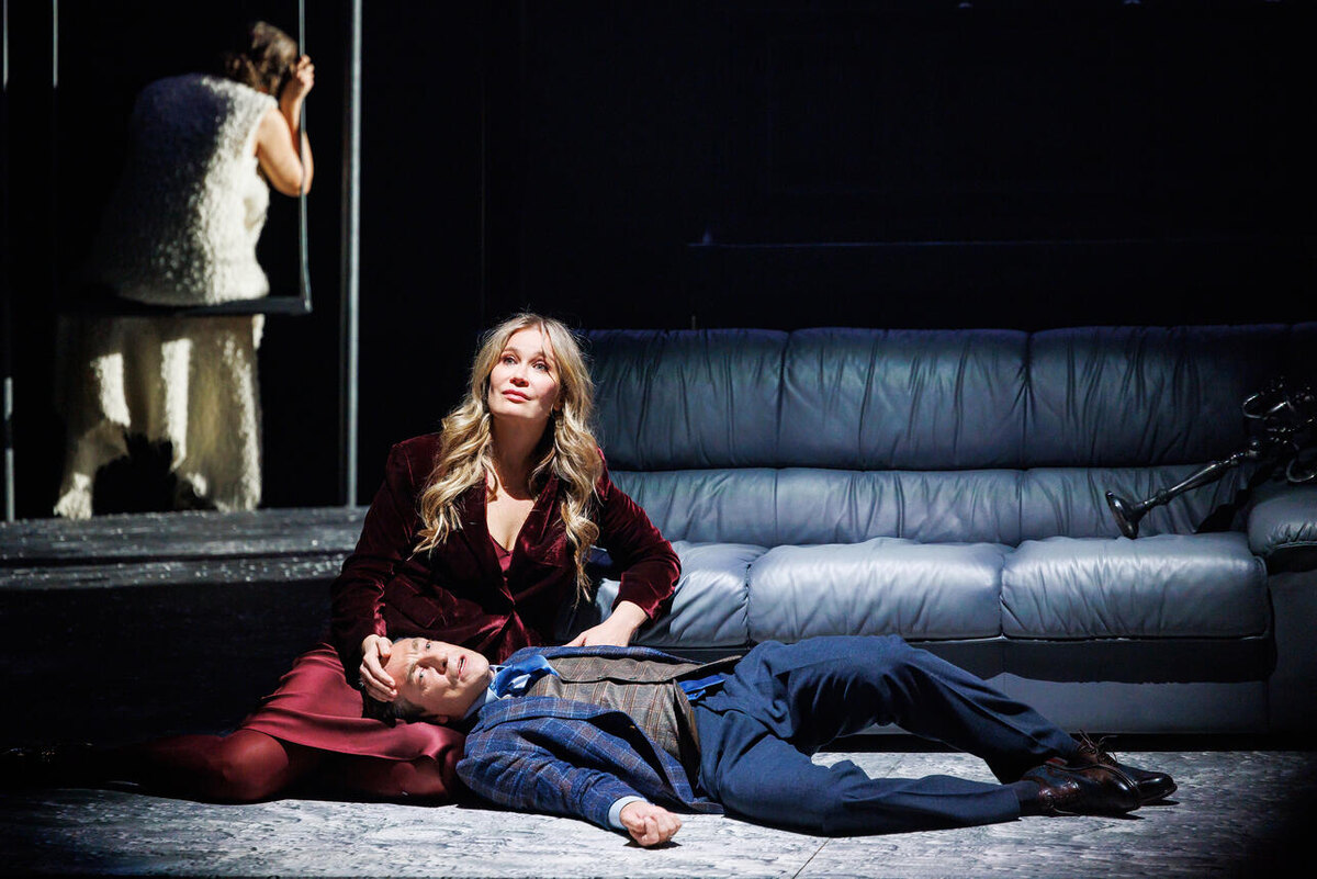    Сцена из спектакля "Одни во вселенной" Предоставлено организаторами/Антонина Кирнос