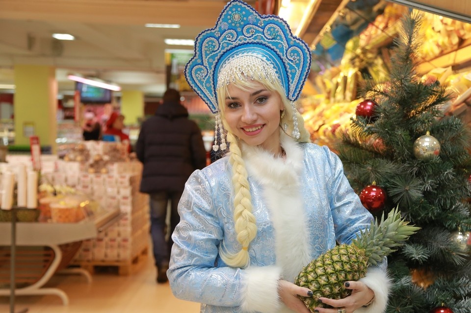    Большинство магазинов возвращаются в обычный режим 2 января Мария АНАНОВА