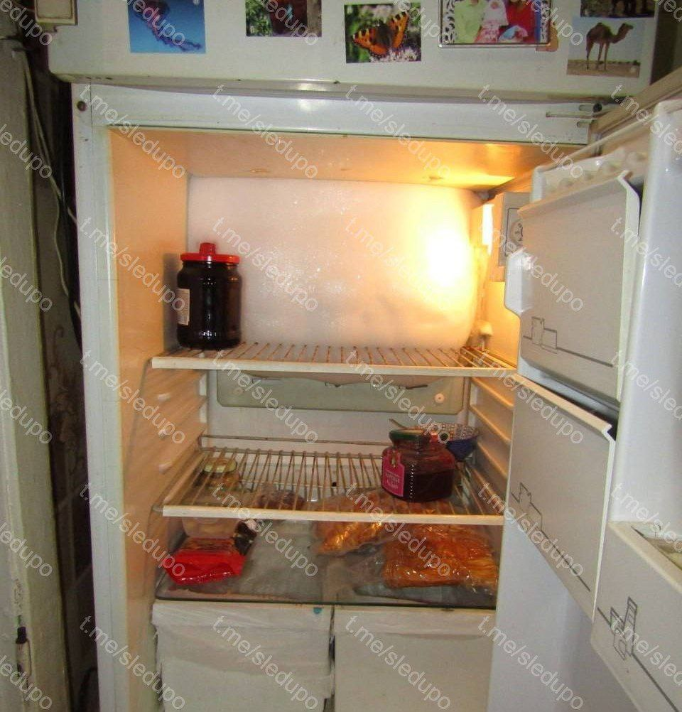 Такое фото холодильника публикует телеграм-канал МРАК.