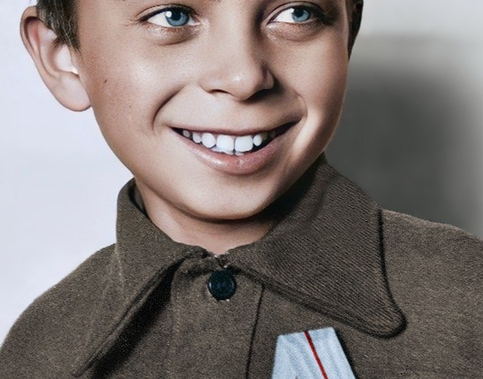 Медаль в восемь лет: как сын зенитчика Игорь Михайлов защищал небо Сталинграда