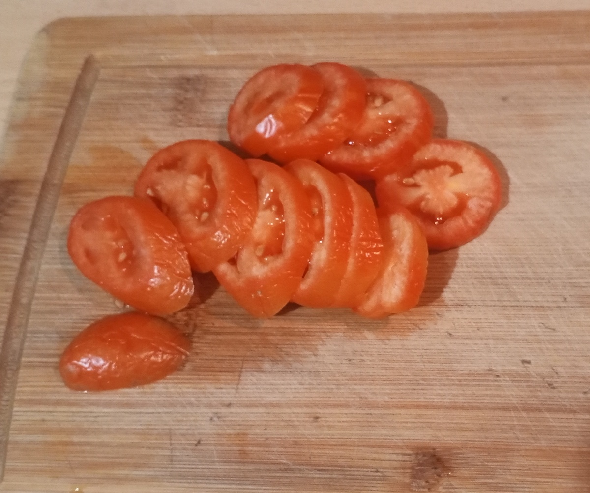 Последние домашние помидоры. Самое время их использовать, декабрь всё-таки