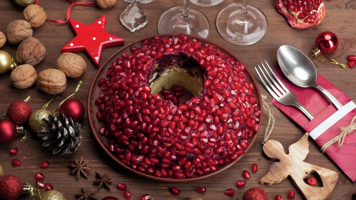 © Depositphotos.com / nad.loboda.gmail.com
Салат "Гранатовый браслет"