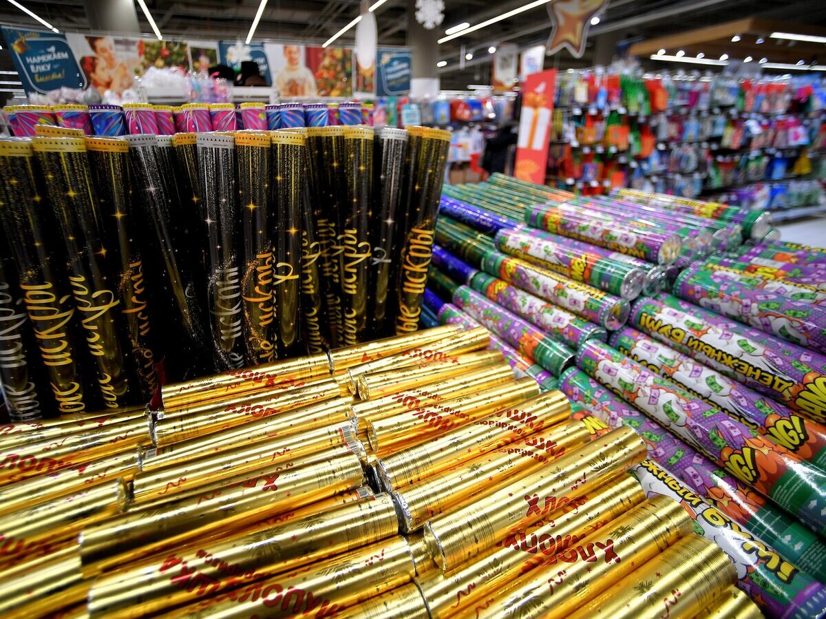    Продажа пиротехники к Новому году | © РИА Новости / Светлана Шевченко