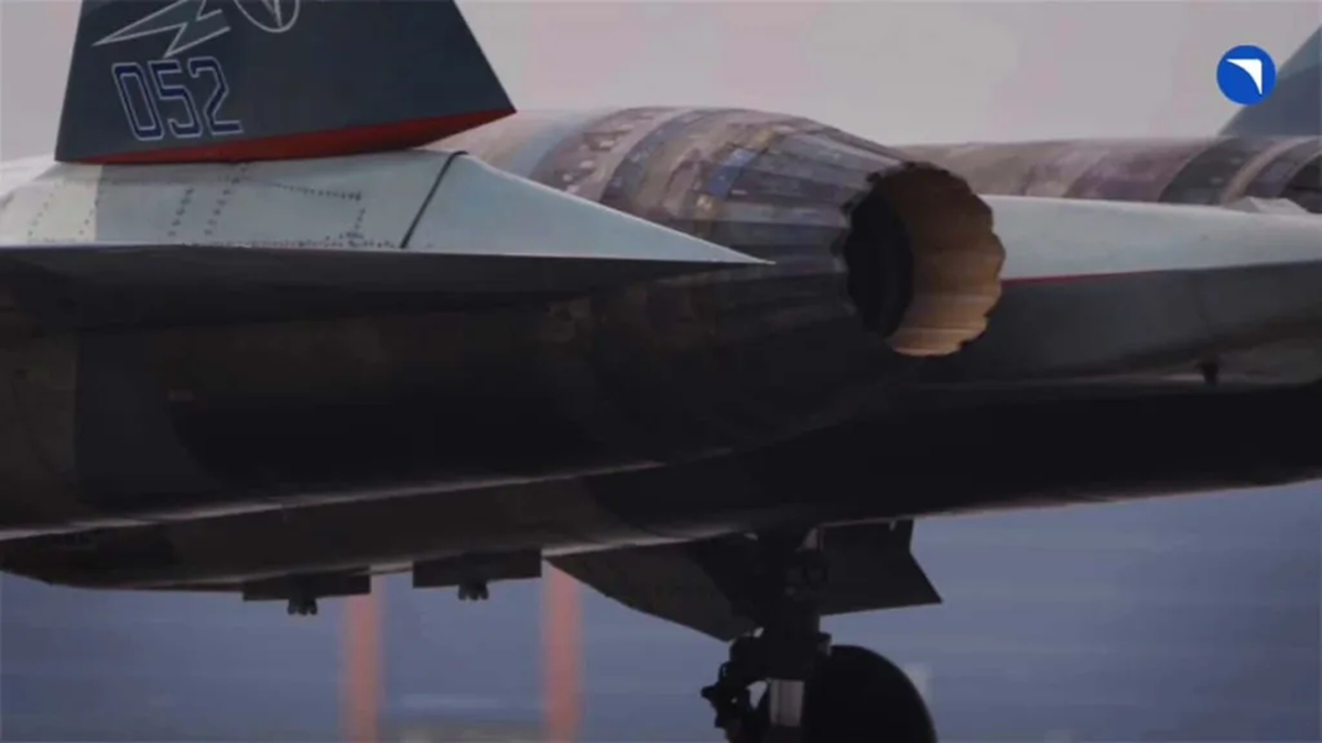 На фотографии: первый испытательный полет Су-57 с российским двигателем 5 поколения «изделие 177». Стоп-кадр из видео telegram-канала Ugolok_Sitha. 22 декабря 2025 год. Источник фото: https://tehnoomsk.ru/archives/22882