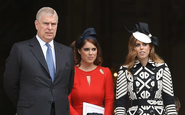 Принцесса Беатрис, опальный Эндрю и лыжи: Королевское Рождество, или «Лучше в Альпах, чем с папой-позором»