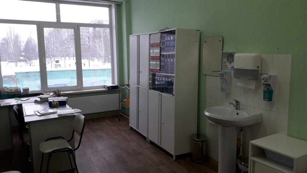 мед.кабинет в школе не самый приятный первый опыт прохождения детского гинеколога.
