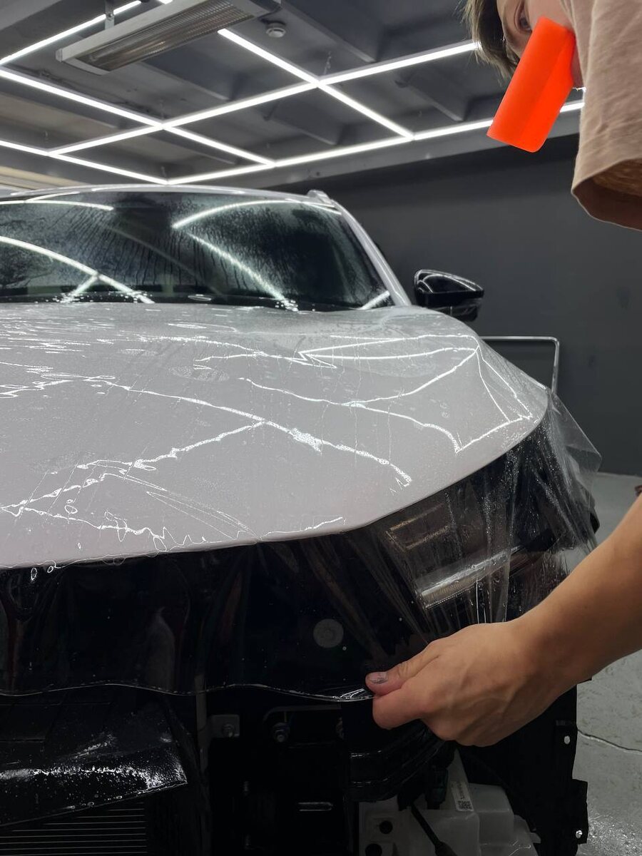 Процесс оклейки кузова EXEED TXL