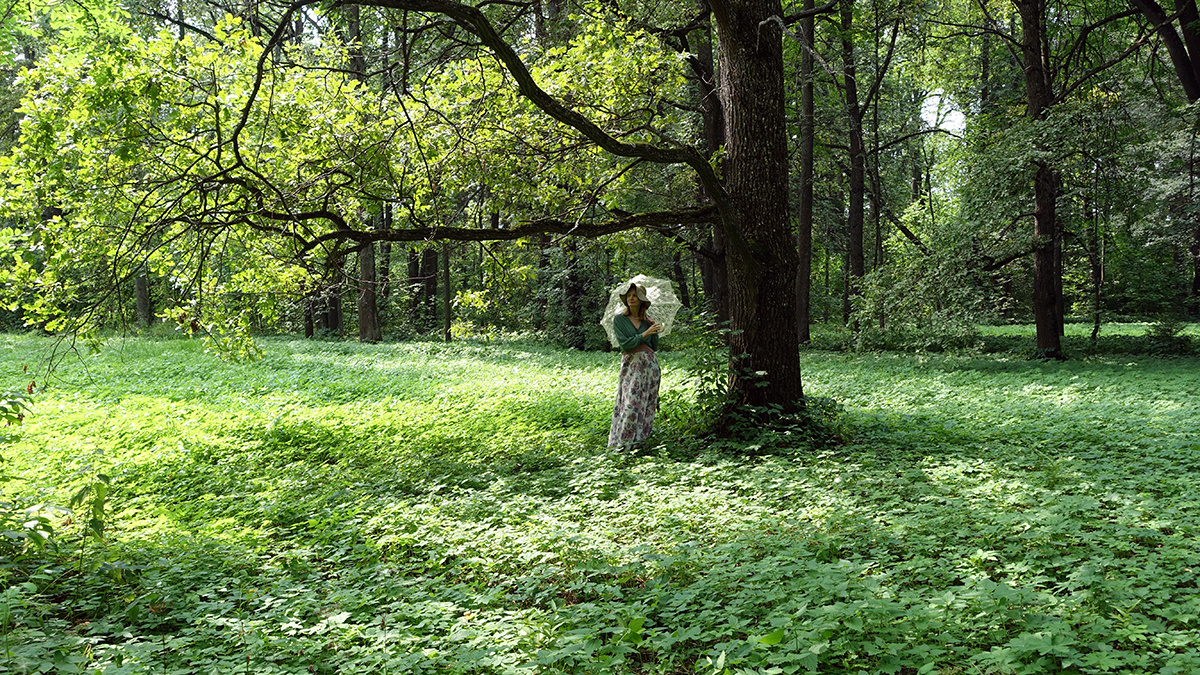 Прогулка по парку в усадьбе Орехово, где растут 200-летние липы