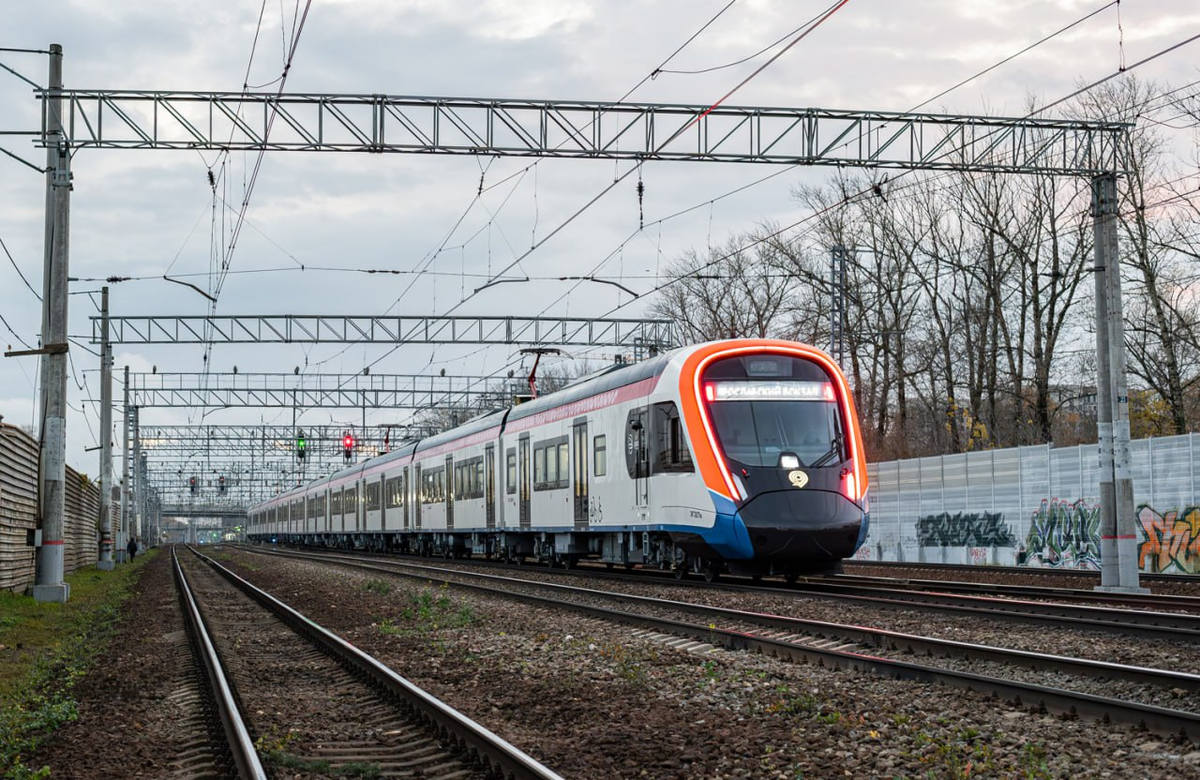 Электропоезд ЭГЭ2Тв «Иволга». Источник: Transport_moscow/railgallery