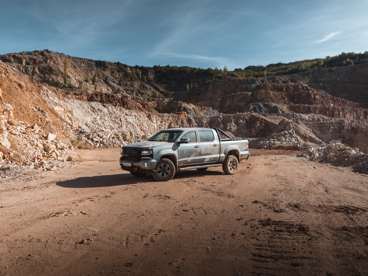 Пикап HuangHai N7 в карьере