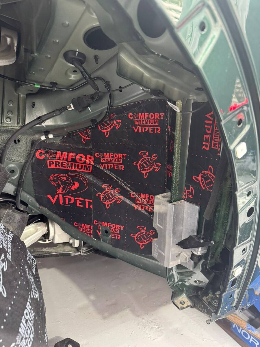 Шумоизоляция арок на новом LIXIANG LI7