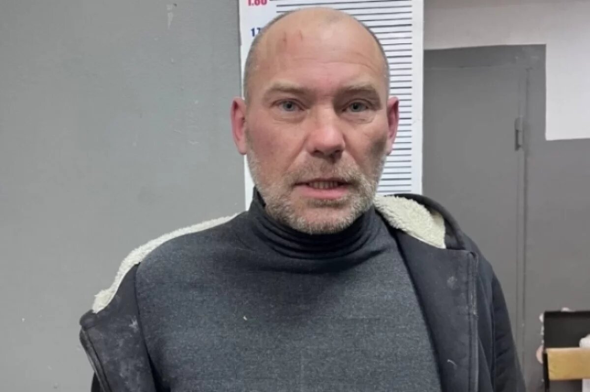    В Твери мужчине стало плохо на улице, врачам пришлось вызывать полицию