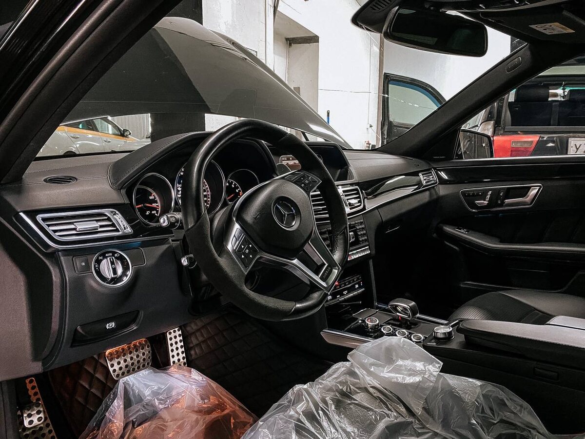 Комплексная химчистка салона с озонацией и защитными составами