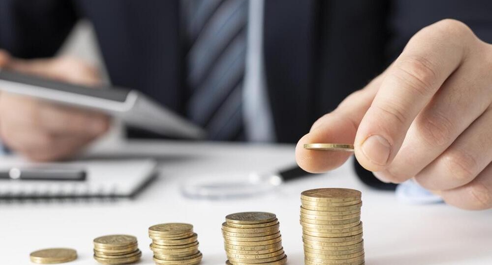 Почему регионы Центральной России не могут ввести 13-ю зарплату бюджетникам