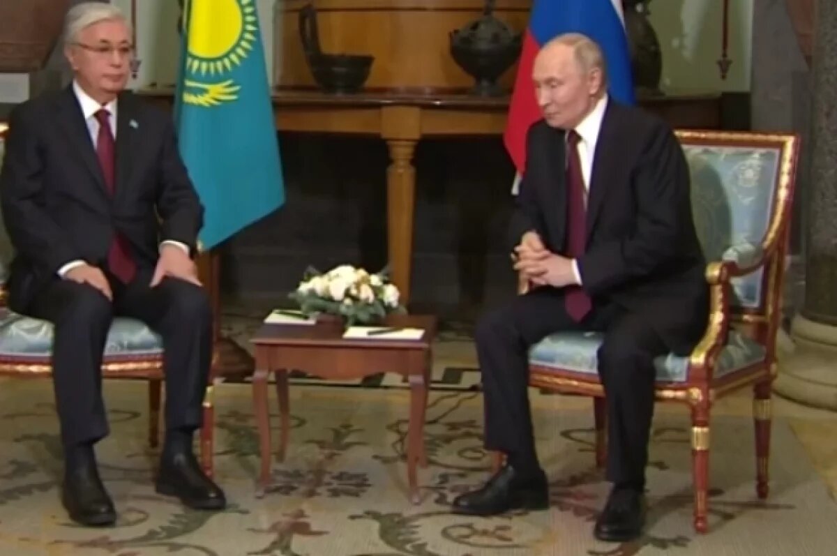    Путин провел встречу с Токаевым в Санкт-Петербурге