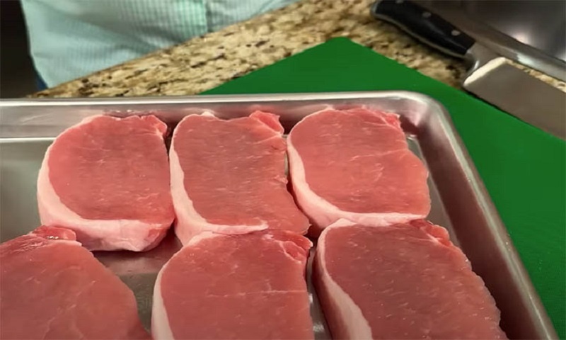 Секрет настоящего мяса по-французски: рецепт, который покорит ваш новогодний стол