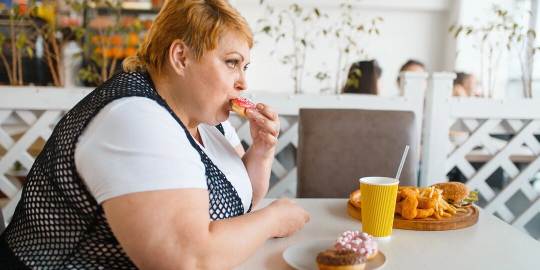 10 привычек, от которых ваш желудок и кишечник тихо стонут каждый день (а вы даже не замечаете)