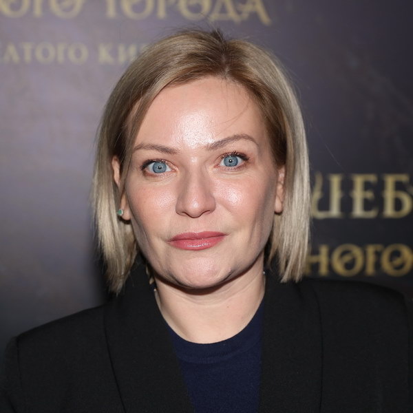     Ольга Любимова наградила участников «Русской песни» и «Мастерской 12» Никиты Михалкова