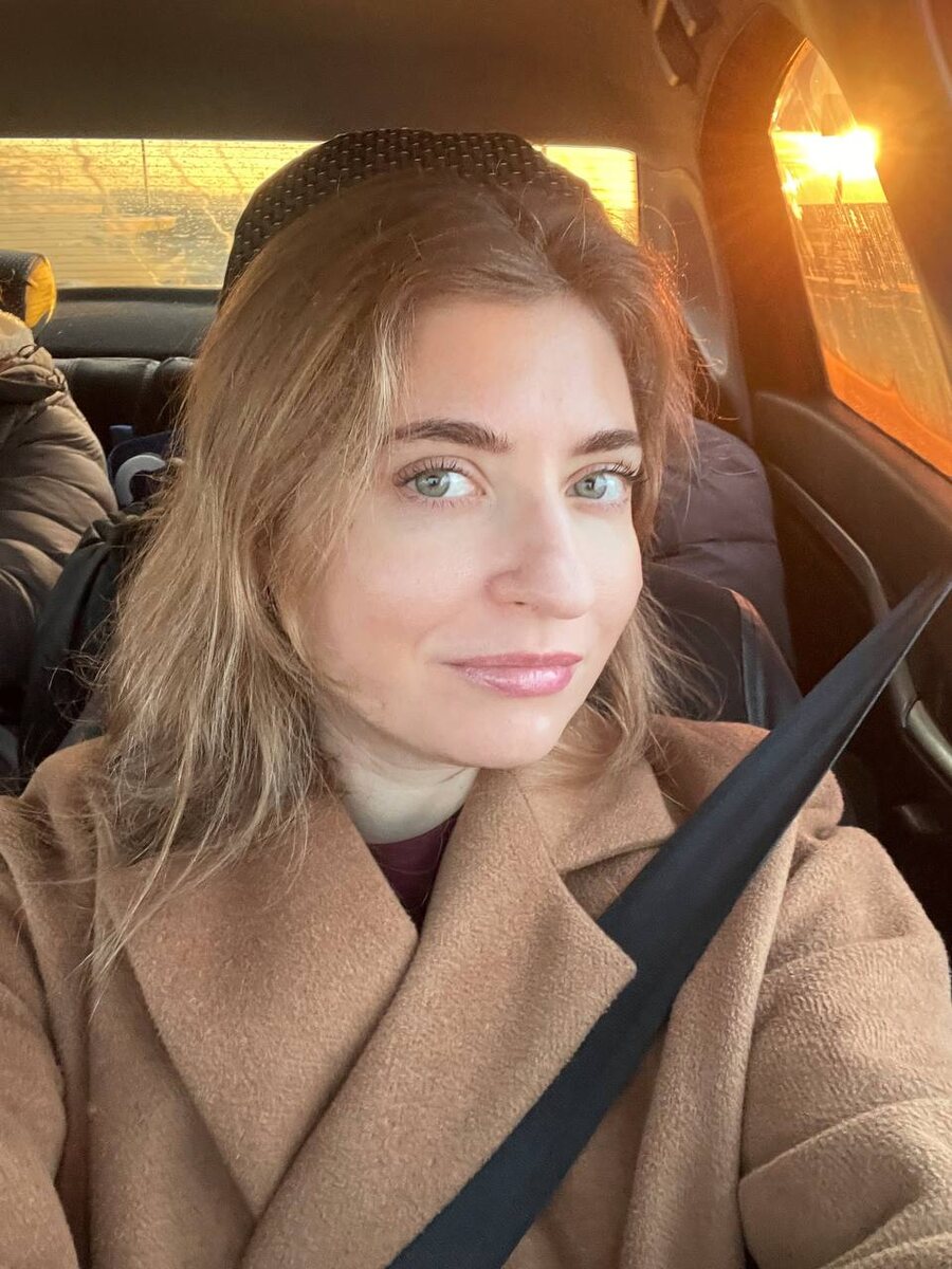 Когда-то нам показывали солнце, мы, петербуржцы, к такому не привыкли))