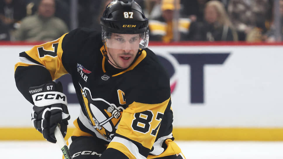 Сидни Кросби (на фото) обошел в списке лучших бомбардиров в истории «Питсбурга» Марио Лемье, с которым 20 лет назад играл в одной тройке нападения.📷Фото: Charles LeClaire / Imagn Images / Reuters