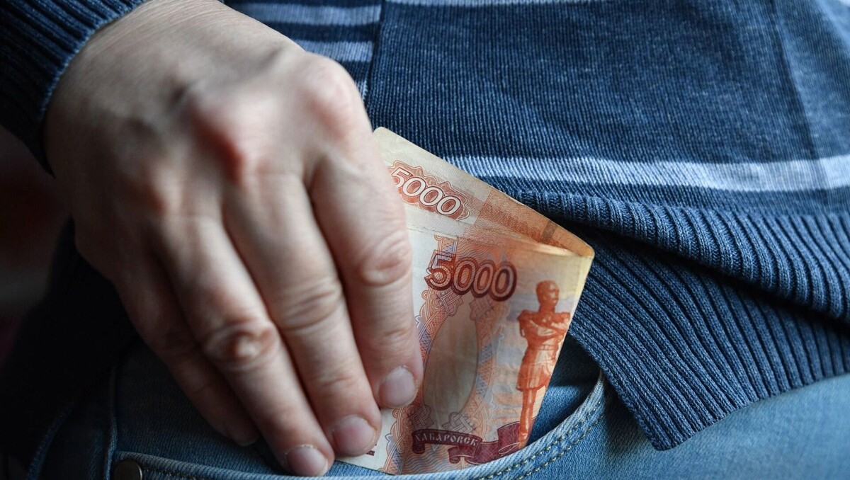 С 1 января 2026 года зарплаты глав регионов будут равноценны заработной плате вице-премьеров правительства РФ. Фото: Александр Манзюк / ТАСС