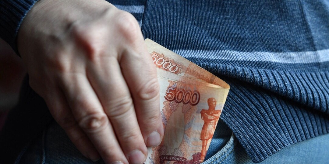 Бедный чиновник. Какая зарплата должна быть у «слуг народа», чтобы они не воровали?