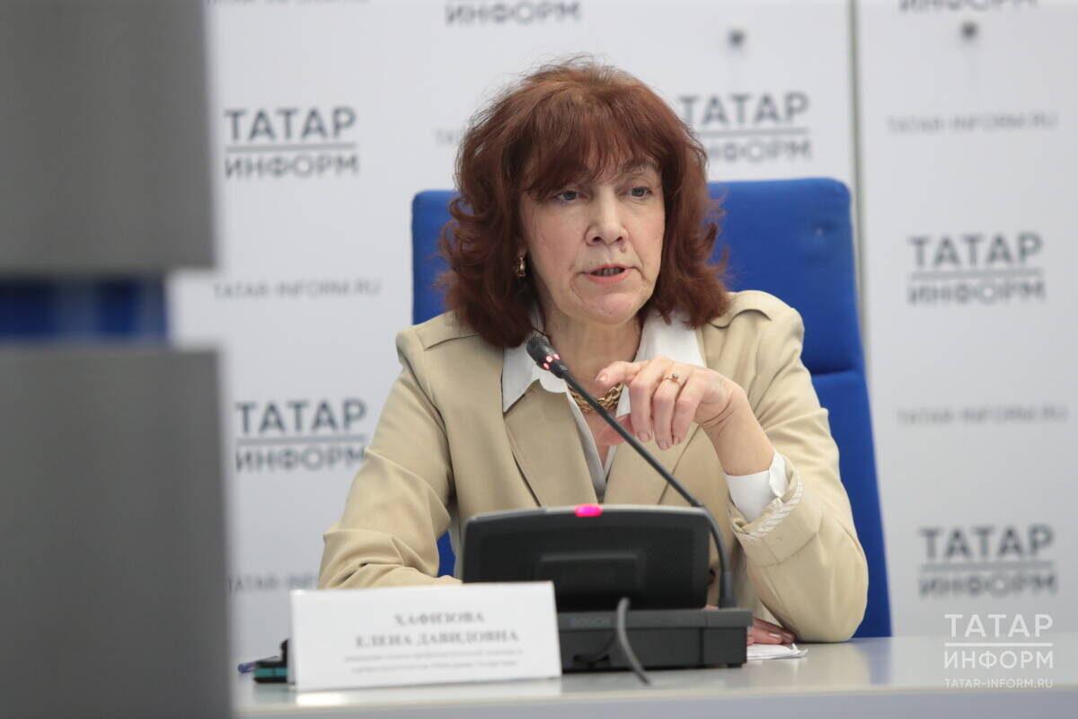 Елена Хафизова: «В этом году продолжена углубленная диспансеризация татарстанцев, которые перенесли новую короновирусную инфекцию»Фото: © Рамиль Гали / «Татар-информ»