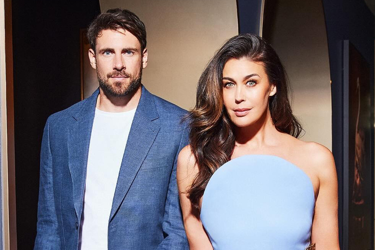     Тайная свадьба: супермодель и актриса Меган Гейл вышла замуж за футболиста, который моложе нее на 13 лет