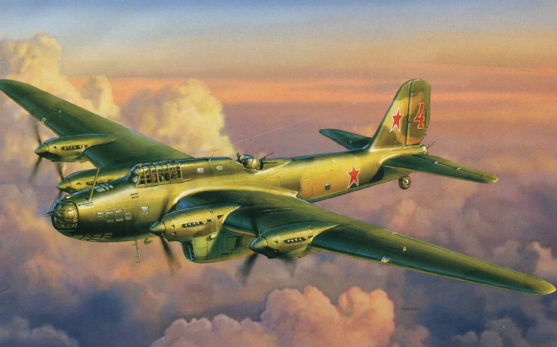 Дальний бомбардировщик Пе-8