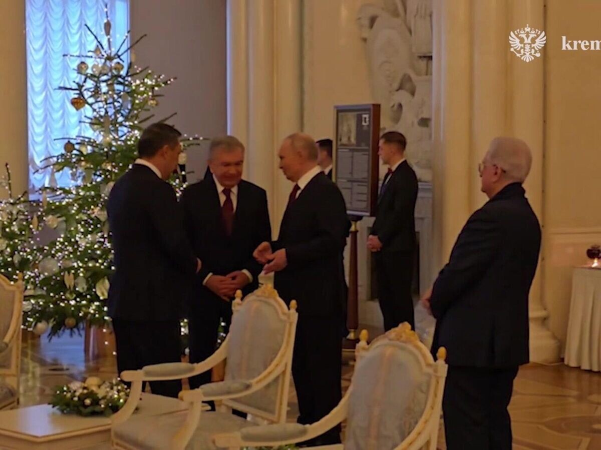    Прибытие лидеров стран СНГ в Эрмитаж | © Кремль. Новости