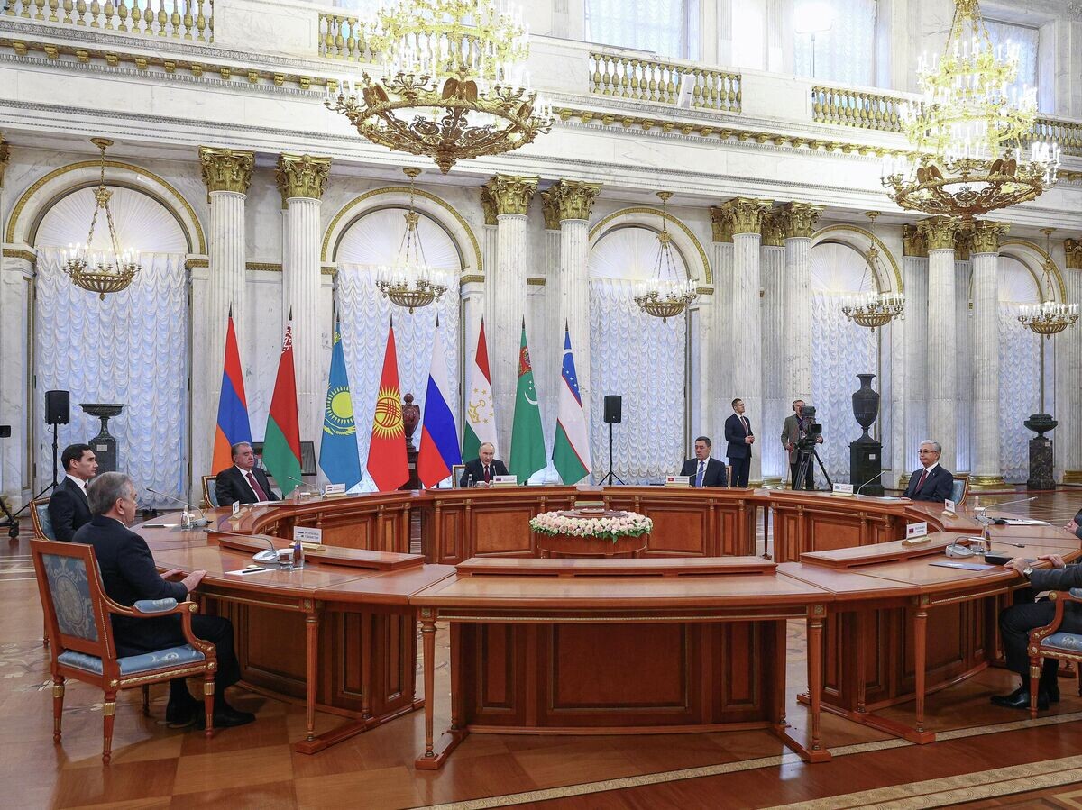    Неформальный саммит СНГ в Санкт-Петербурге © РИА Новости . POOL