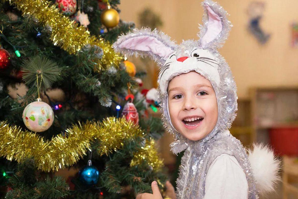 Почти половине респондентов важно, чтобы игрушка для ребенка была произведена в России.  Фото: Изображение сгенерировано с помощью ИИ / Светлана Возмилова