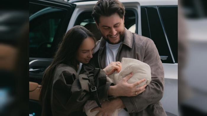 Мари Краймбрери и Дава (Давид Манукян) поженились и родили ребёнка в 2025 году. Фото © Instagram (признан экстремистской организацией и запрещён на территории Российской Федерации) / dava_m