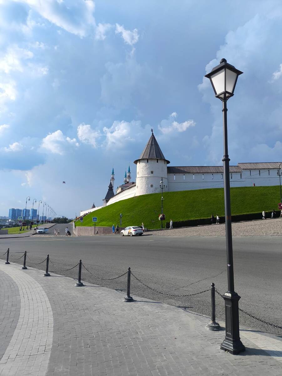 Стены Кремля в Казани.