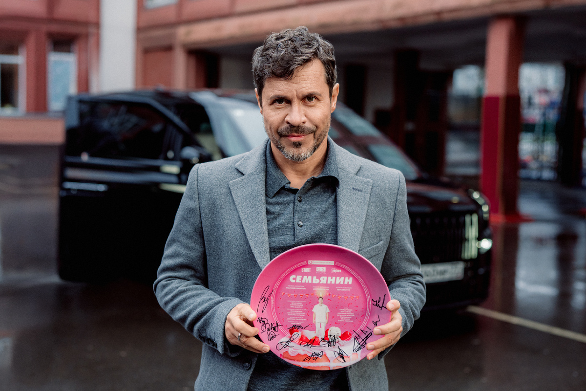 Павел Деревянко на съемках фильма «Семьянин». Фото: онлайн-кинотеатр СТАРТ